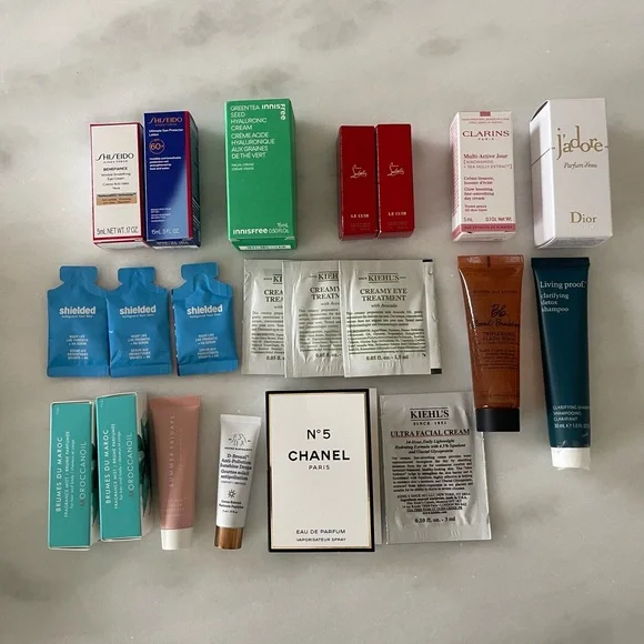 Various Makeup Skin & Hair sample products - Picture 2 of 5